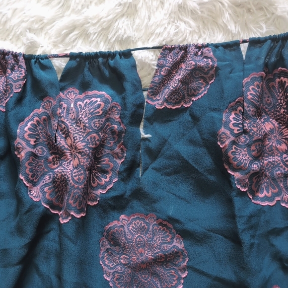 Trina Turk Teal & Pink Saloni Silk Puff Sleeve Top - Picture 9 of 12